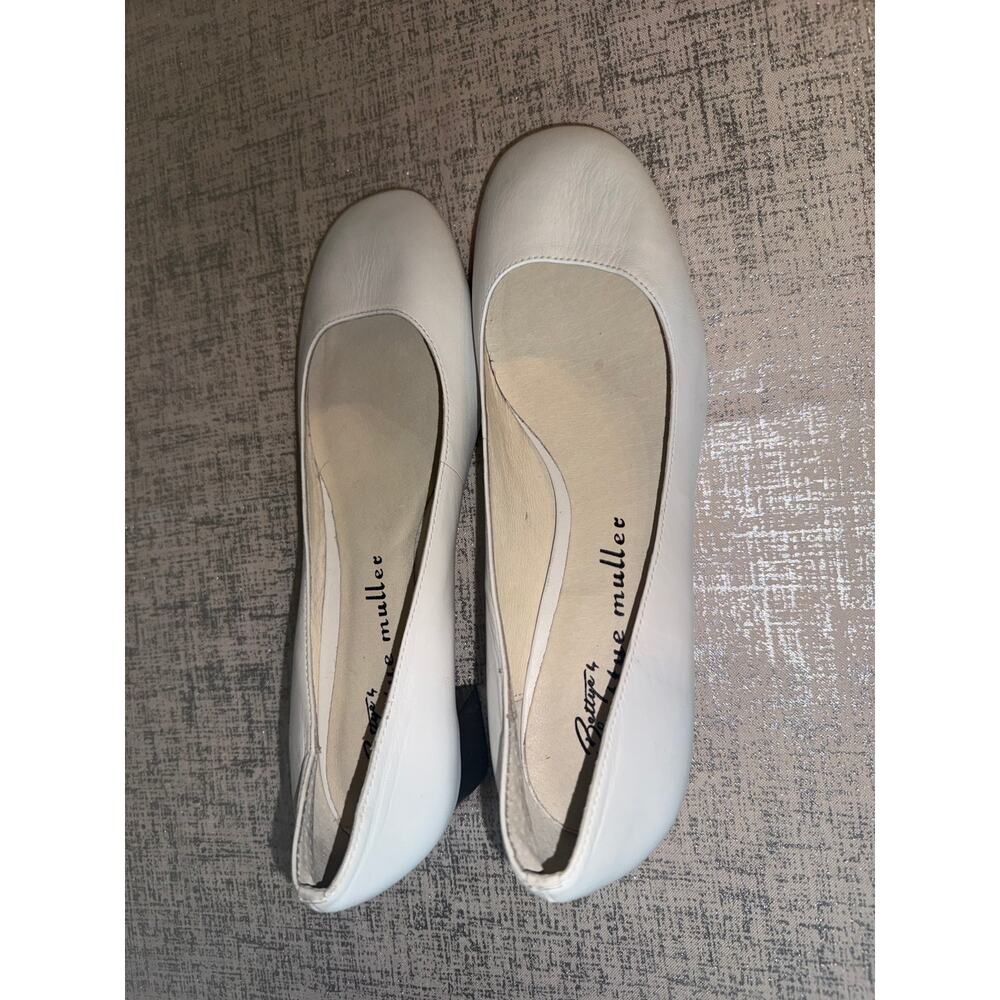Bettye Muller White Leather Block Heel Pumps - Picture 5 of 13
